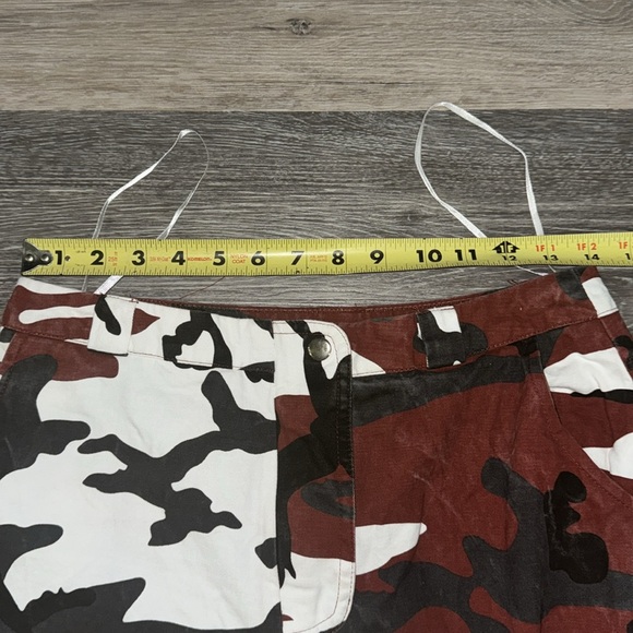 Paper Heart Red, Black & White Camo Cargo Pants - Size Medium - Picture 8 of 10
